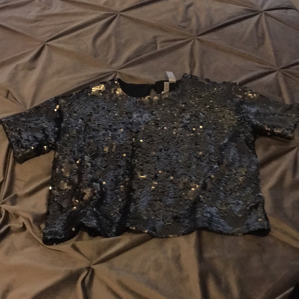 Metallic sequins top